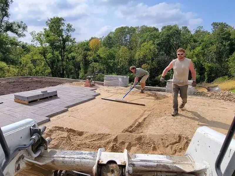 Concrete contractors job near Bondville, IL